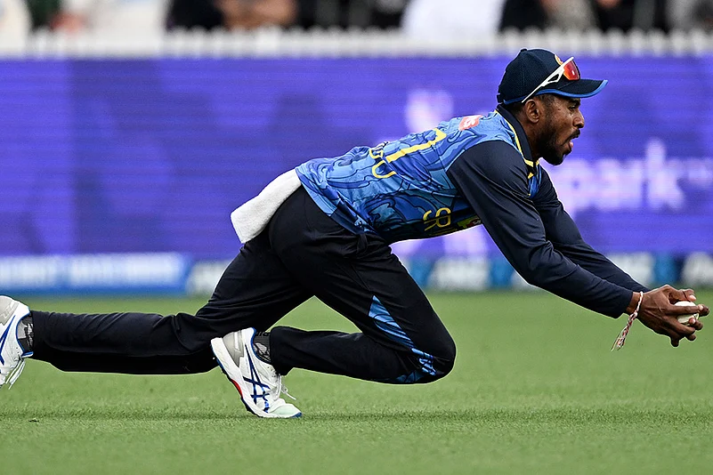 New Zealand Vs Sri Lanka Cricket NZ vs SL 2nd ODI at Hamilton photos: Kamindu Mendis