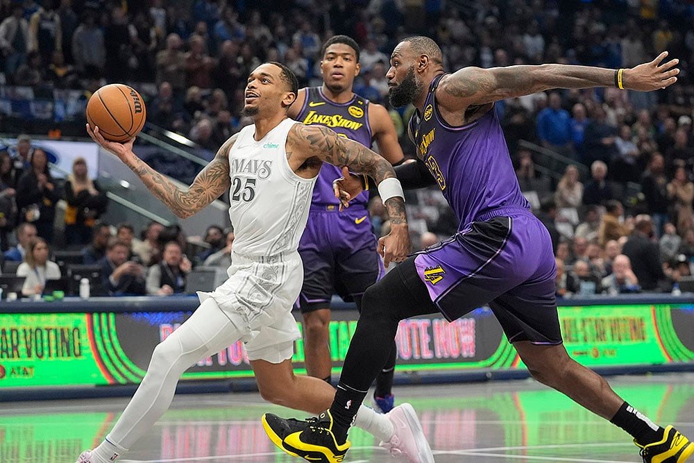 NBA Basketball game Los Angeles Lakers vs Dallas Mavericks photos: LeBron James 