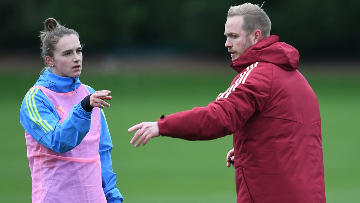 Jonas Eidevall with Vivianne Miedema