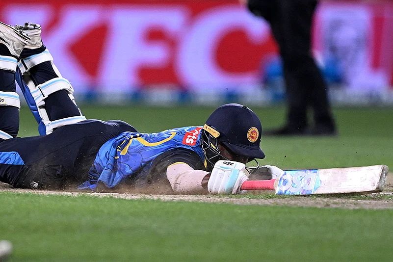 New Zealand Vs Sri Lanka Cricket NZ vs SL 2nd ODI at Hamilton photos: Chamidu Wickramasinghe