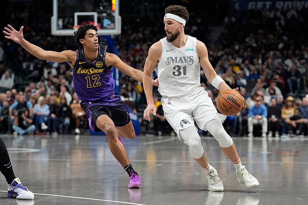 NBA Basketball game Los Angeles Lakers vs Dallas Mavericks photos: Klay Thompson