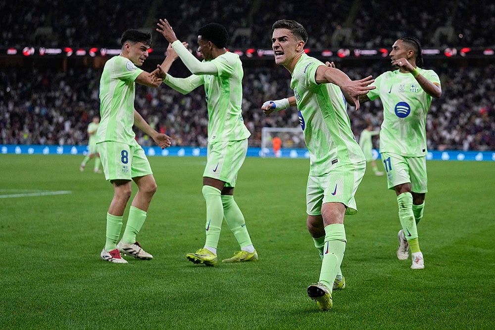 Spanish Super Cup semi final Athletic Bilbao and Barcelona match photos:  Gavi 