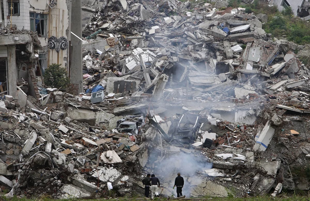 Earthquake in China Tibet Tremors