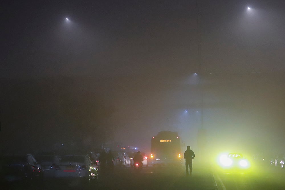 North India Weather Fog in Delhi photo: 5