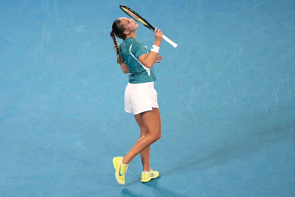 Australian Open tennis Championship Donna Vekic Vs Diane Parry photo: 2