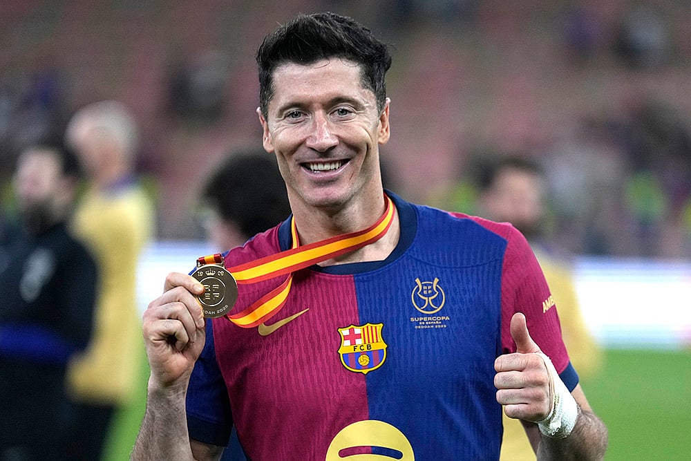 Saudi Spanish Super Cup 2025 Final match FC Barcelona vs Real Madrid gallery_Robert Lewandowski