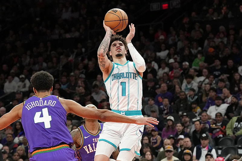NBA 2024-25 basketball Charlotte Hornets vs Phoenix Suns: Oso Ighodaro