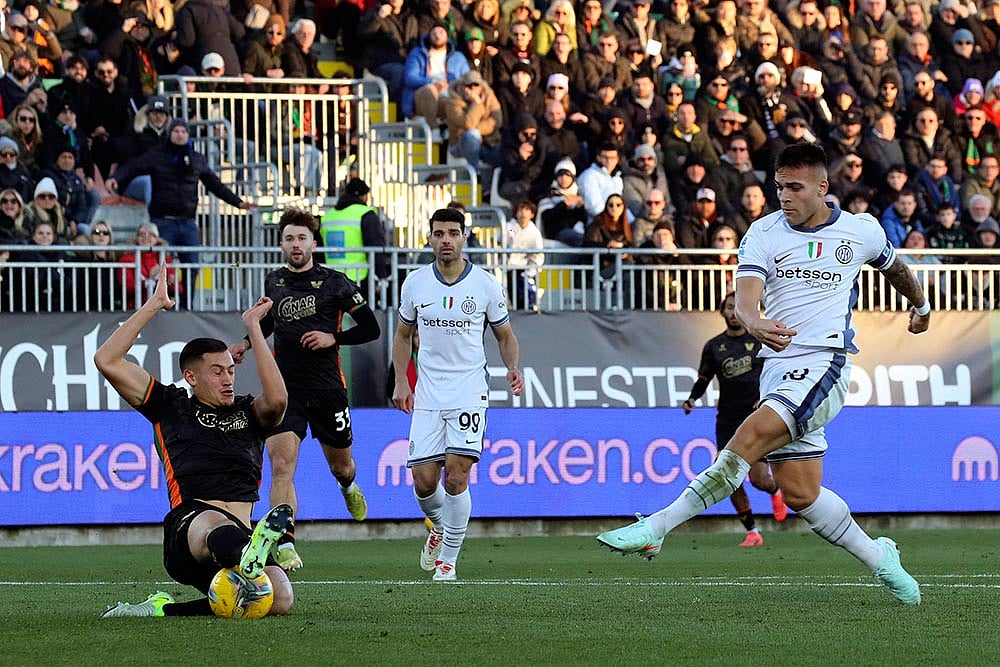 Serie A Soccer: Inter Milan vs Venezia