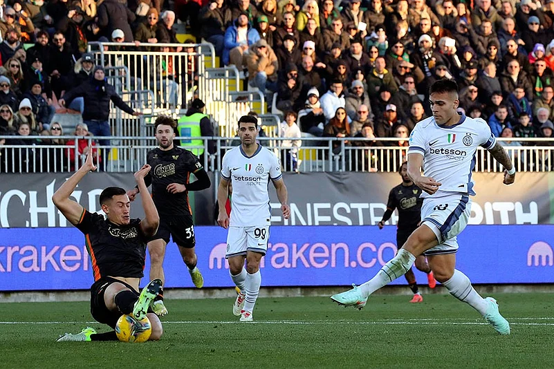 Serie A Soccer: Inter Milan vs Venezia