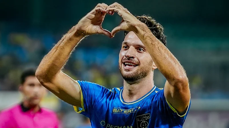 Jesus Jimenez celebrates his goal for Kerala Blasters.