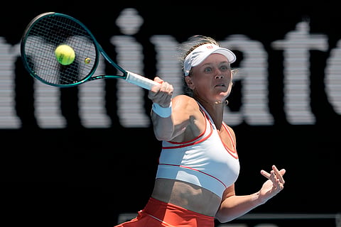 Australian Open 2025: Peyton Stearns plays a forehand return to Emma Navarro