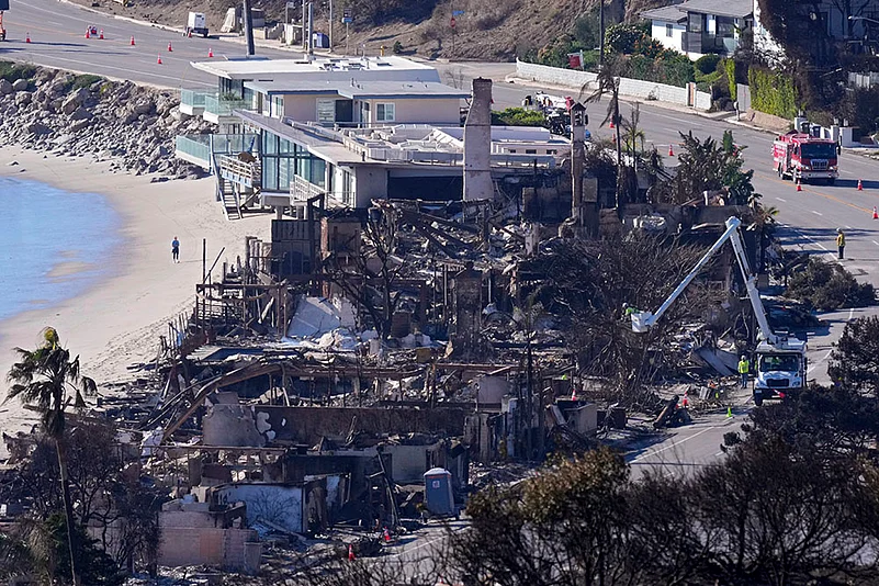 California Wildfires US weather fire season photo_Palisades Fire in Malibu
