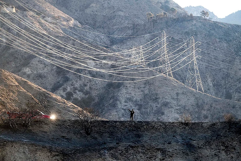 California Wildfires US weather fire season photo_10