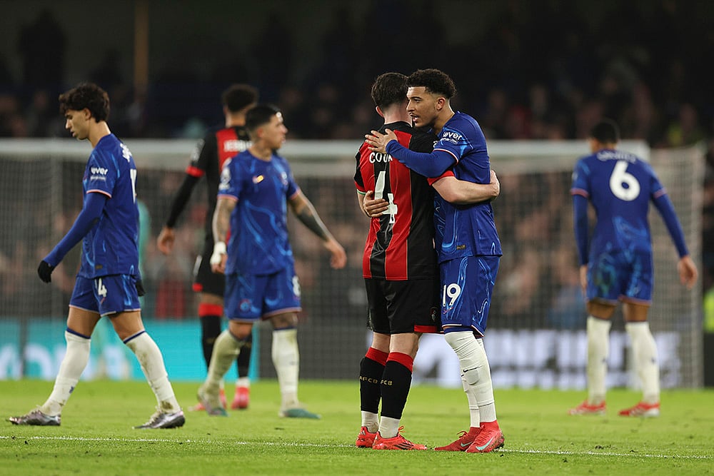 | Photo: AP/Ian Walton : EPL 2024-25: Chelsea's Jadon Sancho talks with Bournemouth's Lewis Cook at the end of the match