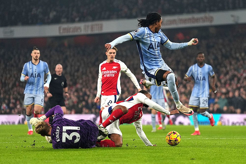 English Premier League: Arsenal vs Tottenham Hotspur