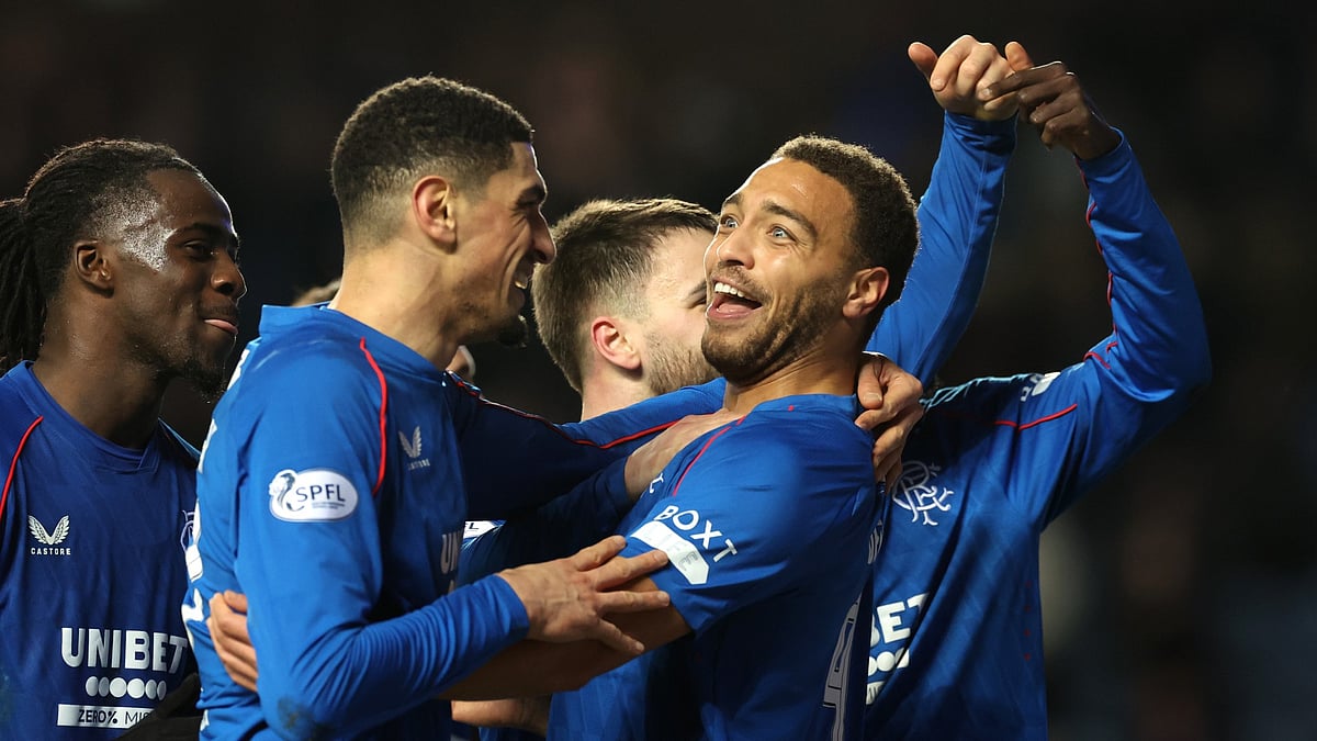 Rangers celebrate win over Aberdeen