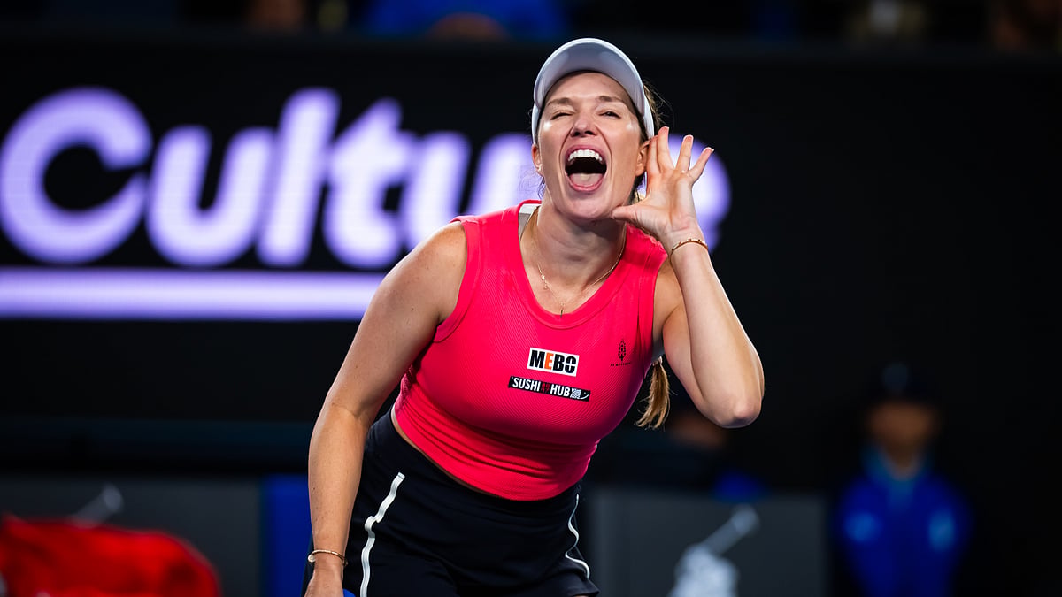 Danielle Collins teases the crowd in Melbourne