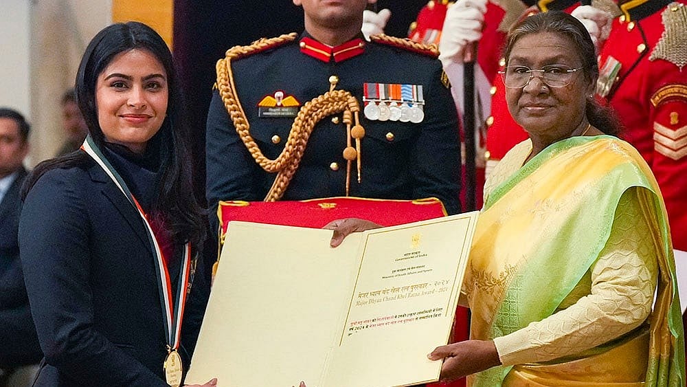 | Photo: PTI/Manvender Vashist Lav : Shooter Manu Bhaker won the Major Dhyan Chand Khel Ratna Award for 2024.