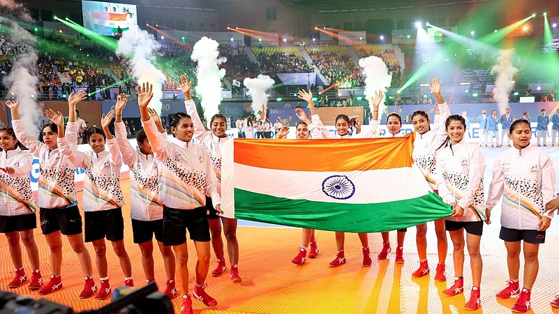 The Indian womens team winning the Kho Kho World Cup 2025 title