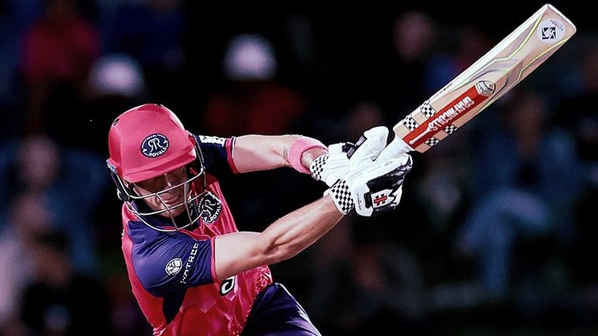 Mitchell van Buuren bats for Paarl Royals against Joburg Super Kings in SA20.