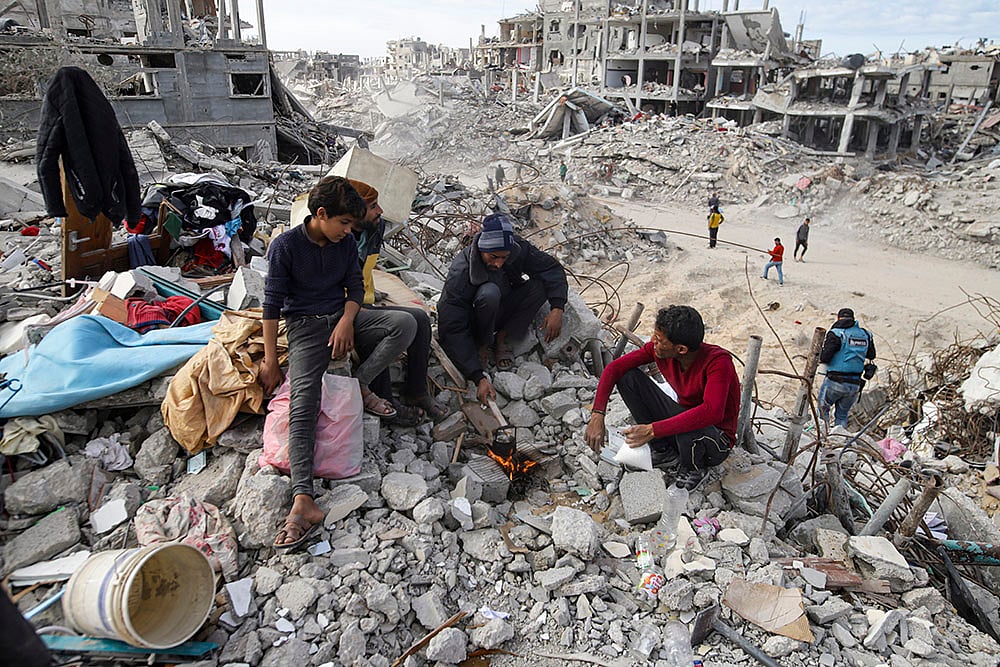 Displaced Palestinians return to Gaza_8