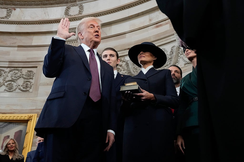 | Photo: AP : Donald Trump takes oath