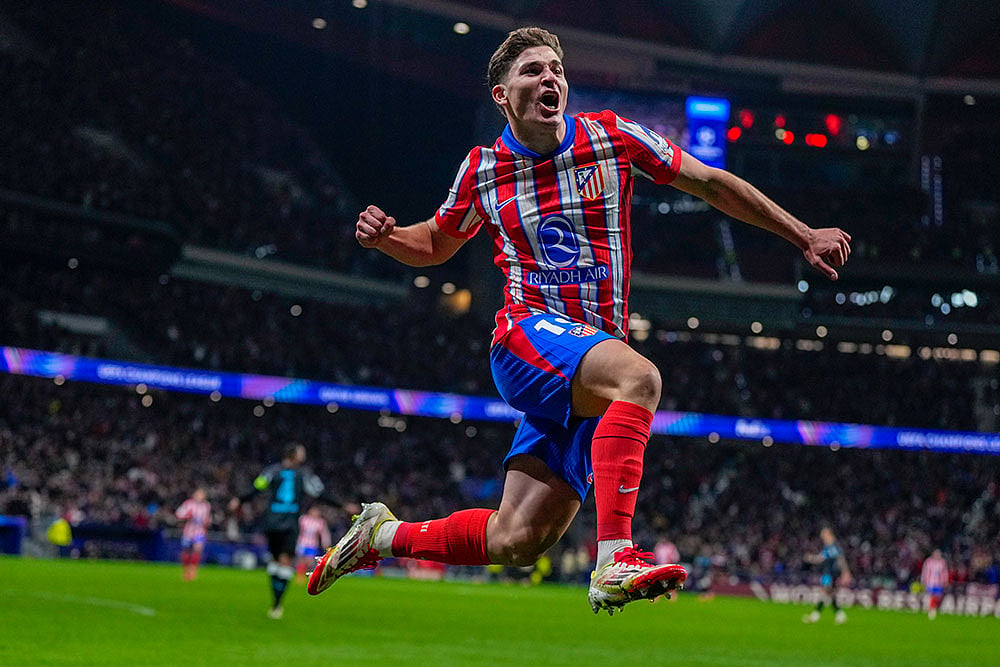 Julian Alvarez Soccer Champions League: Bayer Leverkusen vs Atletico Madrid