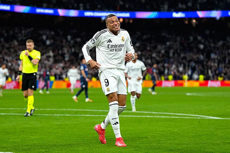 Soccer Champions League: Real Madrid vs FC Salzburg