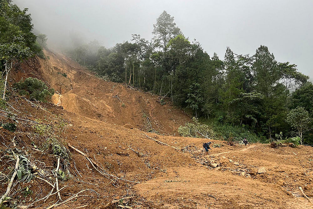 Indonesia Flash Floods & landslide Photos_7