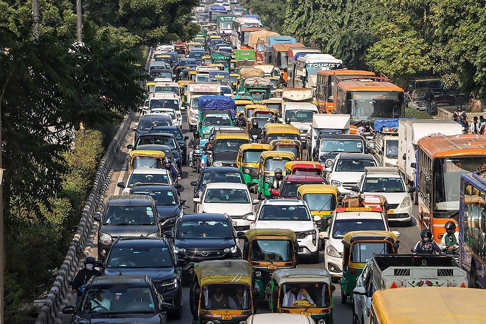 Traffic jam due to full dress rehearsal 