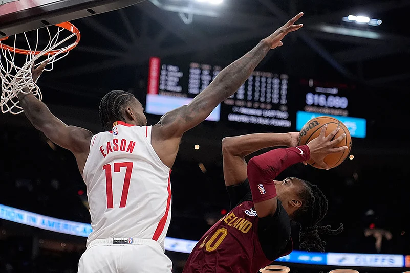 NBA Basketball Game: Houston Rockets vs Cleveland Cavaliers