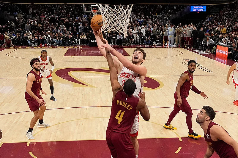 NBA Basketball: Houston Rockets vs Cleveland Cavaliers