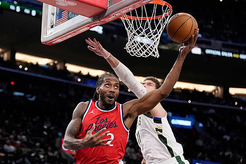 Basketball: Los Angeles Clippers vs Milwaukee Bucks