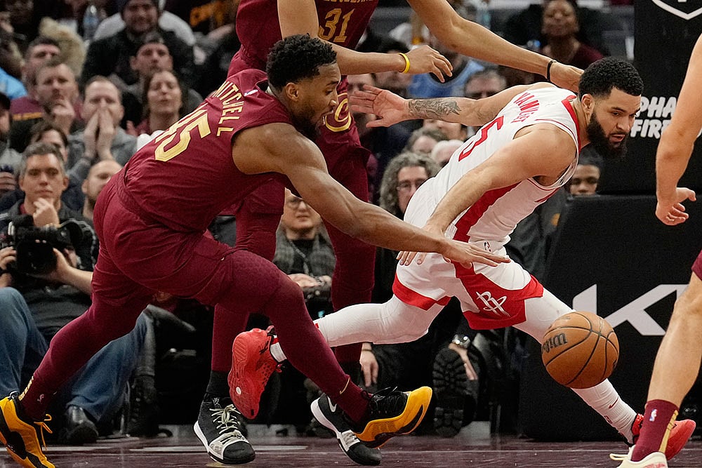 Basketball: Houston Rockets vs Cleveland Cavaliers