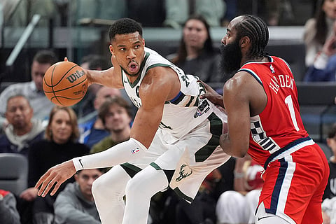 Basketball: Milwaukee Bucks vs Los Angeles Clippers