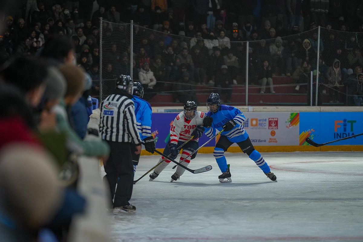 Ice hockey event underway on Day 4.