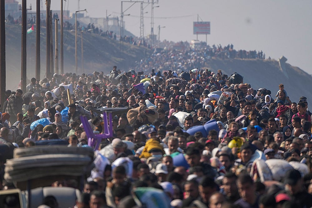 Israel Palestinians _Displaced Palestinians return to northern Gaza Strip_9