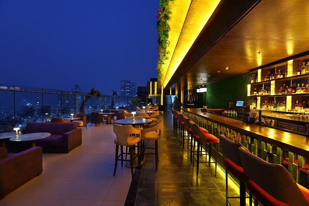 Mumbai's Best Romantic Dining For Valentine's Day 2025