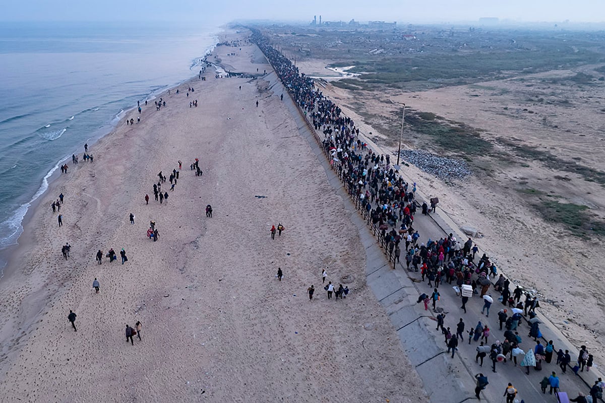 Israel Palestinians _Displaced Palestinians return to northern Gaza Strip_1