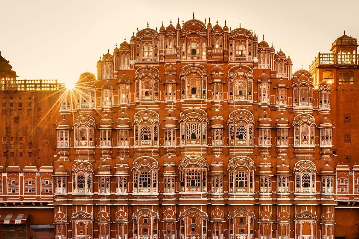 Valentine's Day 2025 On A Budget: Romantic Getaways In India