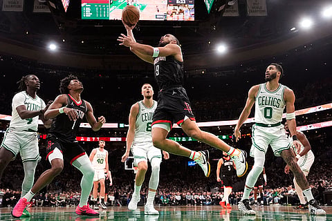 NBA 2024-25: Rockets forward Dillon Brooks (9) drives to the basket 