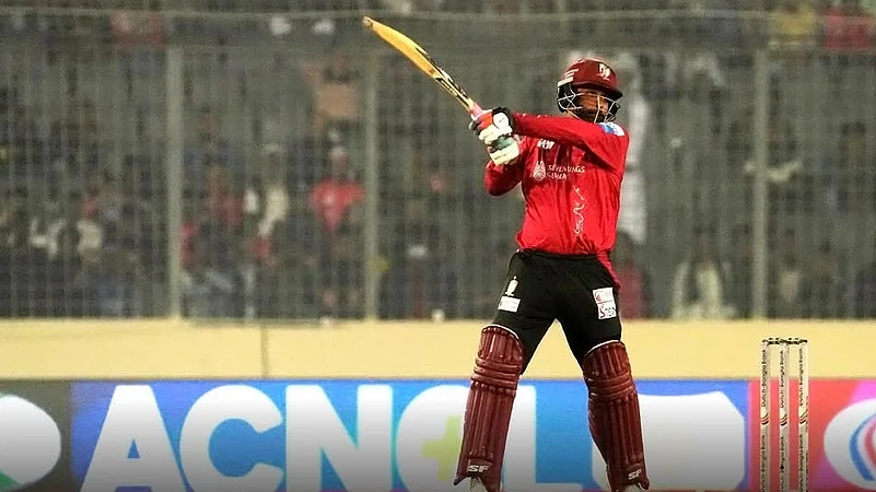 Fortune Barishal skipper Tamim Iqbal bats