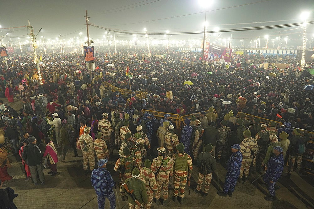 Stampede at 2025 Maha Kumbh mela Festival on Mauni Amavasya_1