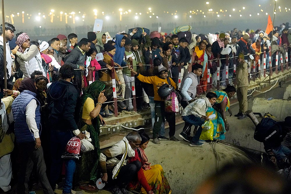 Stampede at 2025 Maha Kumbh mela Festival on Mauni Amavasya_6
