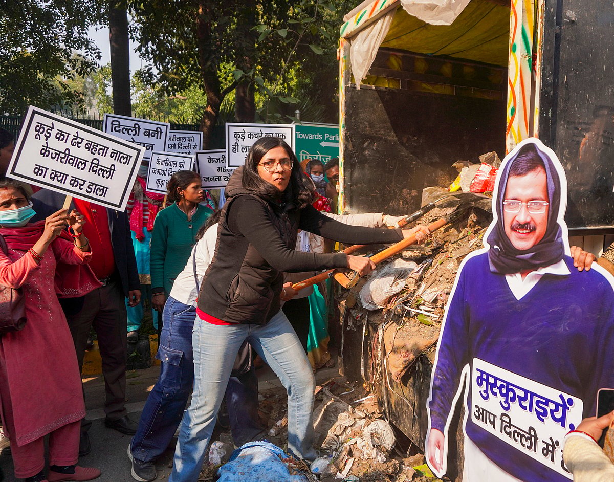 Swati Maliwal protests against Kejriwal