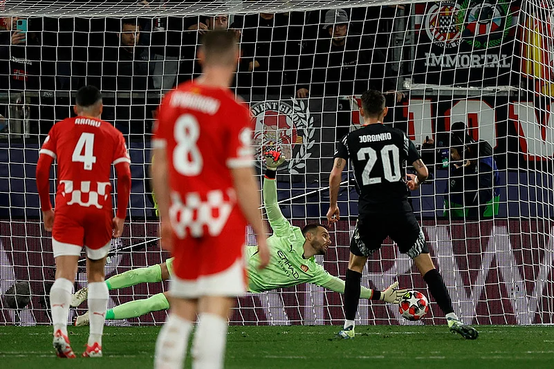 UEFA Champions League soccer Girona Vs Arsenal match photo: Jorginho