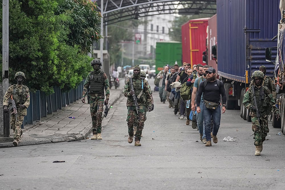 Rwanda-backed M23 rebels battle for DR Congos Goma_9