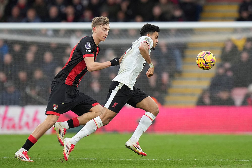 English Premier League soccer Bournemouth vs Liverpool photo: Dean Huijsen 