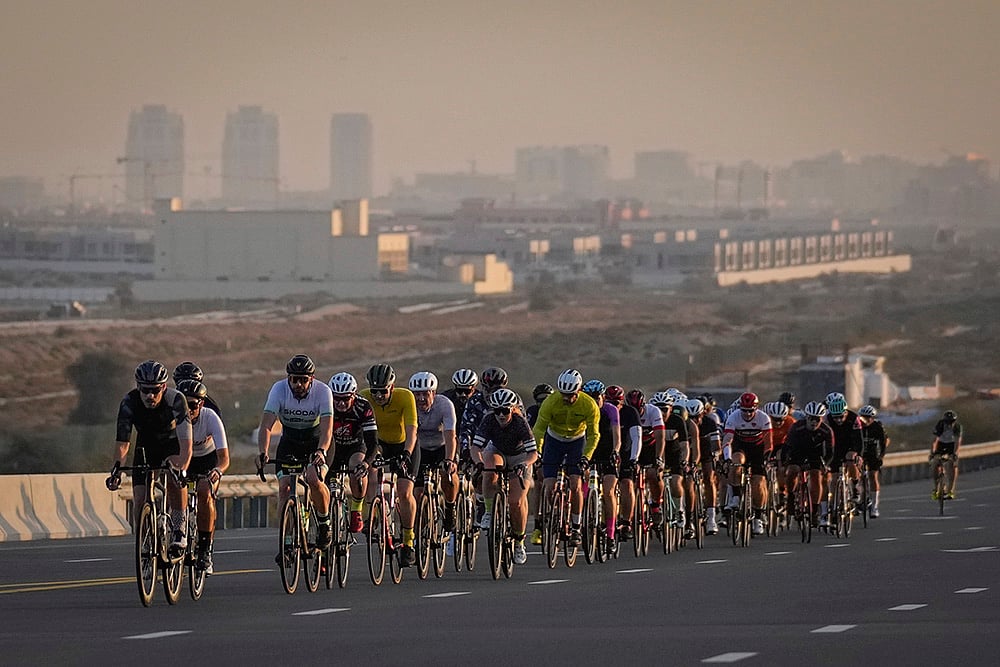 LEtape Dubai cycling race in Dubai Emirates Cycling pics_3