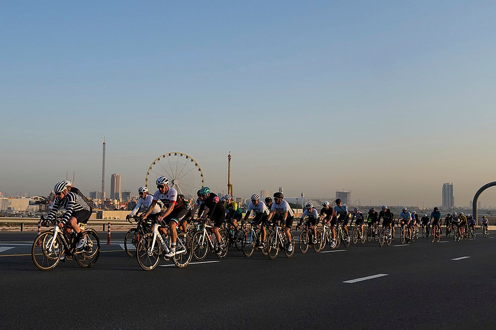LEtape Dubai cycling race in Dubai Emirates Cycling pics_2